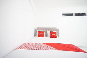 OYO 93682 Blessing's Kediri Homestay Syariah