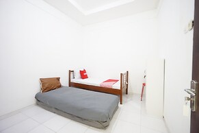 OYO 93682 Blessing's Kediri Homestay Syariah