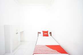 OYO 93682 Blessing's Kediri Homestay Syariah