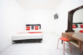 OYO 93682 Blessing's Kediri Homestay Syariah