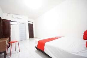 OYO 93682 Blessing's Kediri Homestay Syariah