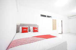 OYO 93682 Blessing's Kediri Homestay Syariah