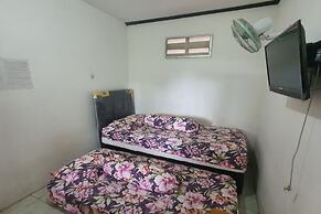 SPOT ON 93681 Qodri Homestay Syariah