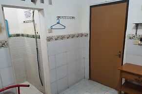 SPOT ON 93681 Qodri Homestay Syariah