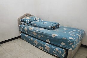 SPOT ON 93681 Qodri Homestay Syariah