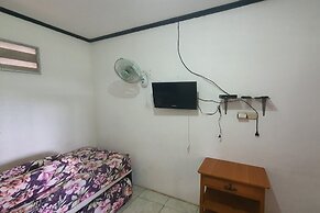 SPOT ON 93681 Qodri Homestay Syariah