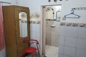 SPOT ON 93681 Qodri Homestay Syariah