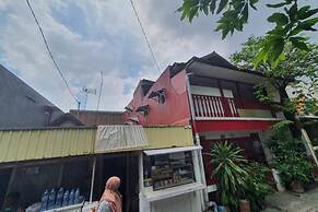 SPOT ON 93681 Qodri Homestay Syariah