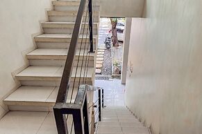 OYO 93683 Kost Naura