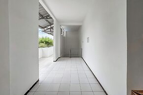 OYO 93683 Kost Naura