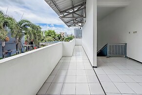 OYO 93683 Kost Naura