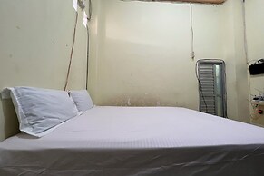 OYO 93683 Kost Naura