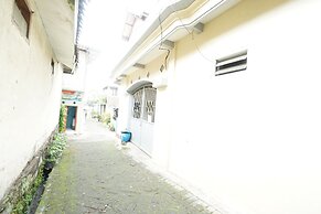 OYO Life 93680 Kost Losawi Syariah