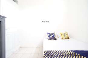 OYO Life 93680 Kost Losawi Syariah