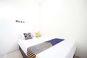 OYO Life 93680 Kost Losawi Syariah