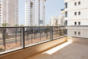 Netanya Family Apt & Balcony by FeelHome