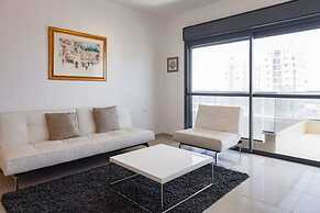 Netanya Family Apt & Balcony by FeelHome