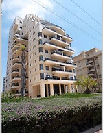Netanya Family Apt & Balcony by FeelHome