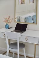 Floral Apartment Nyska by Renters