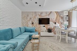 Floral Apartment Nyska by Renters