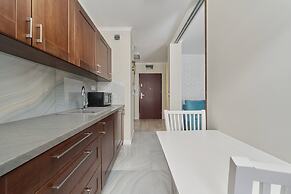 Floral Apartment Nyska by Renters