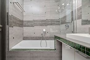 Floral Apartment Nyska by Renters