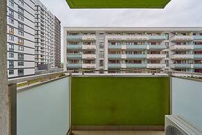 Floral Apartment Nyska by Renters