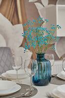 Floral Apartment Nyska by Renters