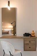 Rosilion Studios & Apartments