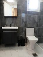 Rosilion Studios & Apartments