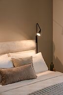 Rosilion Studios & Apartments