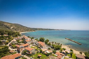 Rosilion Studios & Apartments