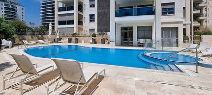 Condo & Pool in New North by FeelHome