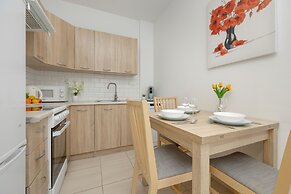 Wolska Apartment Warsaw by Renters