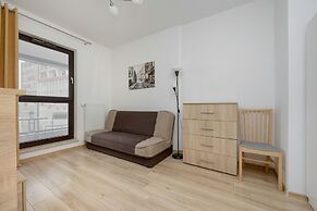 Wolska Apartment Warsaw by Renters
