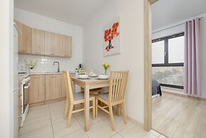 Wolska Apartment Warsaw by Renters