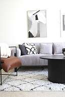 Charming Old North near Park by FeelHome