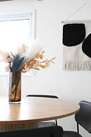 Charming Old North near Park by FeelHome