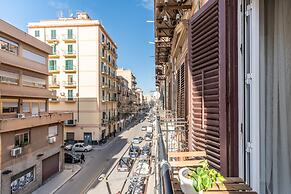 Mika Apartment Alla Stazione by Wonderful Italy