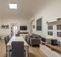 Mika Apartment Alla Stazione by Wonderful Italy