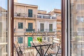 Mika Apartment Alla Stazione by Wonderful Italy