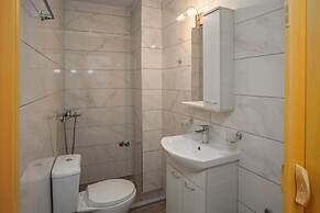 Sun City Apartments by Estia