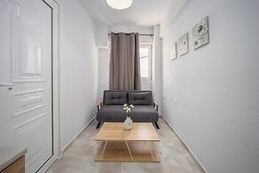 Sun City Apartments by Estia