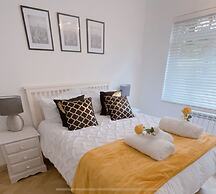 Beautiful 3 Bedroom Apartment in Bournemouth