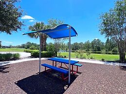 Spacious And Relaxing Home With South Facing Pool 6 Bedroom Home by Re