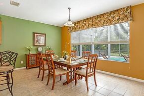 Spacious And Relaxing Home With South Facing Pool 6 Bedroom Home by Re