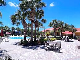 Spacious And Relaxing Home With South Facing Pool 6 Bedroom Home by Re