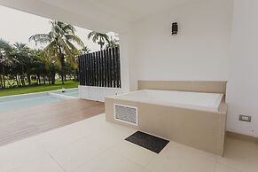 Casa Mistica 703 N 2 Bedroom Condo by RedAwning