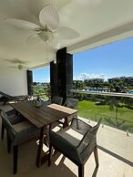 Ov324n 2 Bedroom Condo by RedAwning