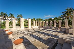 Ov324n 2 Bedroom Condo by RedAwning